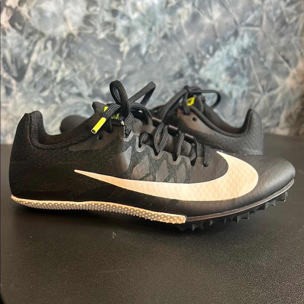 Nike Zoom Rival S Racing Sprint Black and White Sneakers Sleek Design